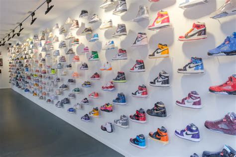 Pirri Sneaker Store Rotterdam .